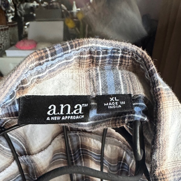 Lightweight Plaid Button-Front Shirt Jacket - White, Brown & Blue - Picture 2 of 7